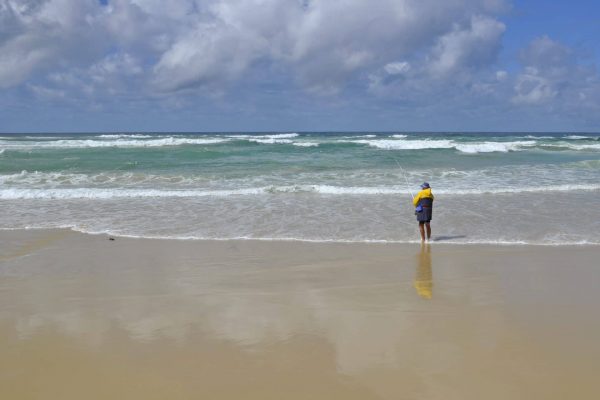 beach and rock fishing at fraser island